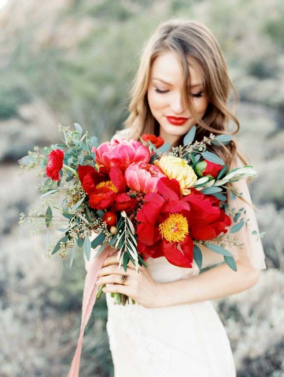 Wedding - Desert Bridal Shoot With Red Peony Bouquet - Magnolia Rouge