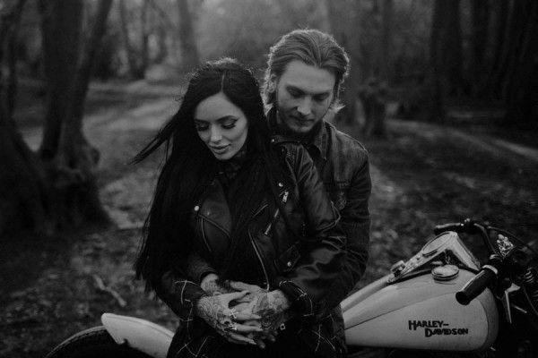Mariage - Sexy Harley Davidson Engagement Photos In Ruislip Woods