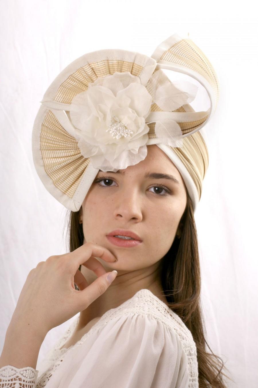 Свадьба - Elegant Wedding headband, Cream fascinator headpiece, Ivory hat headpiece, Kentucky derby hat, Bridal headpiece, Haute Couture headband