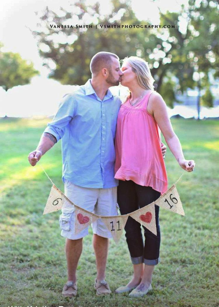 Свадьба - Save the Date Burlap Banner, Wedding Banner, Engagement Photo Prop, Engagement Banner, Wedding Photo Prop, Custom Save the Date Banner