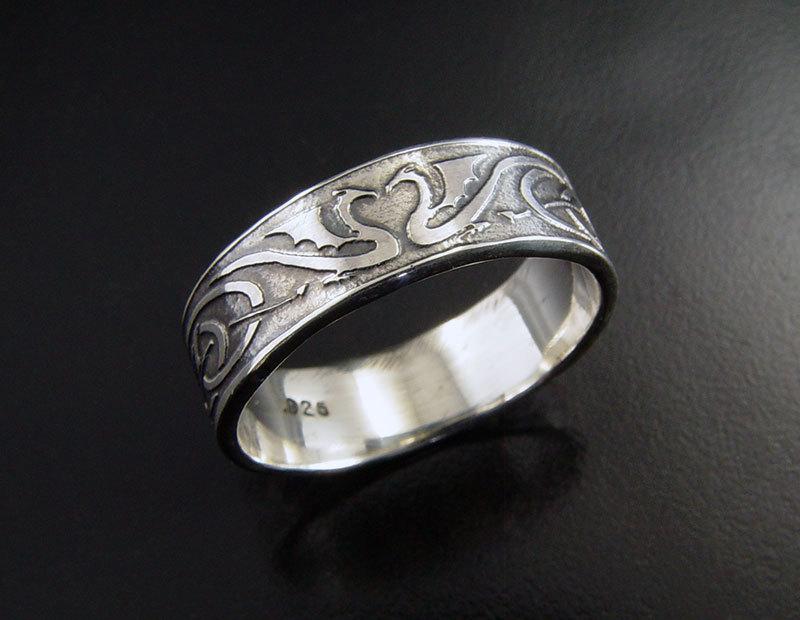 زفاف - Man's Dragon Heart Wedding Ring - Sterling Silver Celtic Style Dragon Design - Unique Wedding Ring for Man
