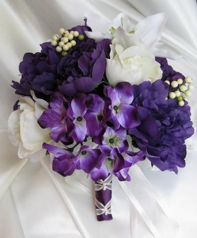 Mariage - Wedding bouquet Bridal Silk flowers 10 pieces package Ivory PURPLE  LILY bouquets Free shipping centerpiece "Roses and Dreams"