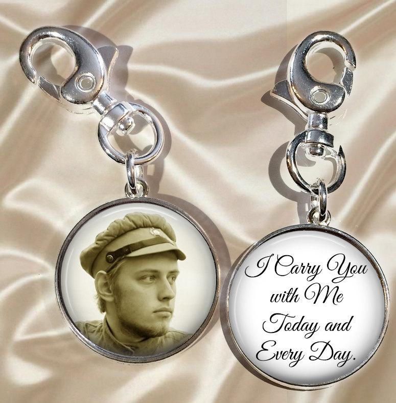 Mariage - Custom Wedding Bouquet Charm - Double Sided with Photo and Saying - I Carry You with Me Today and Every Day - Optional Crystal