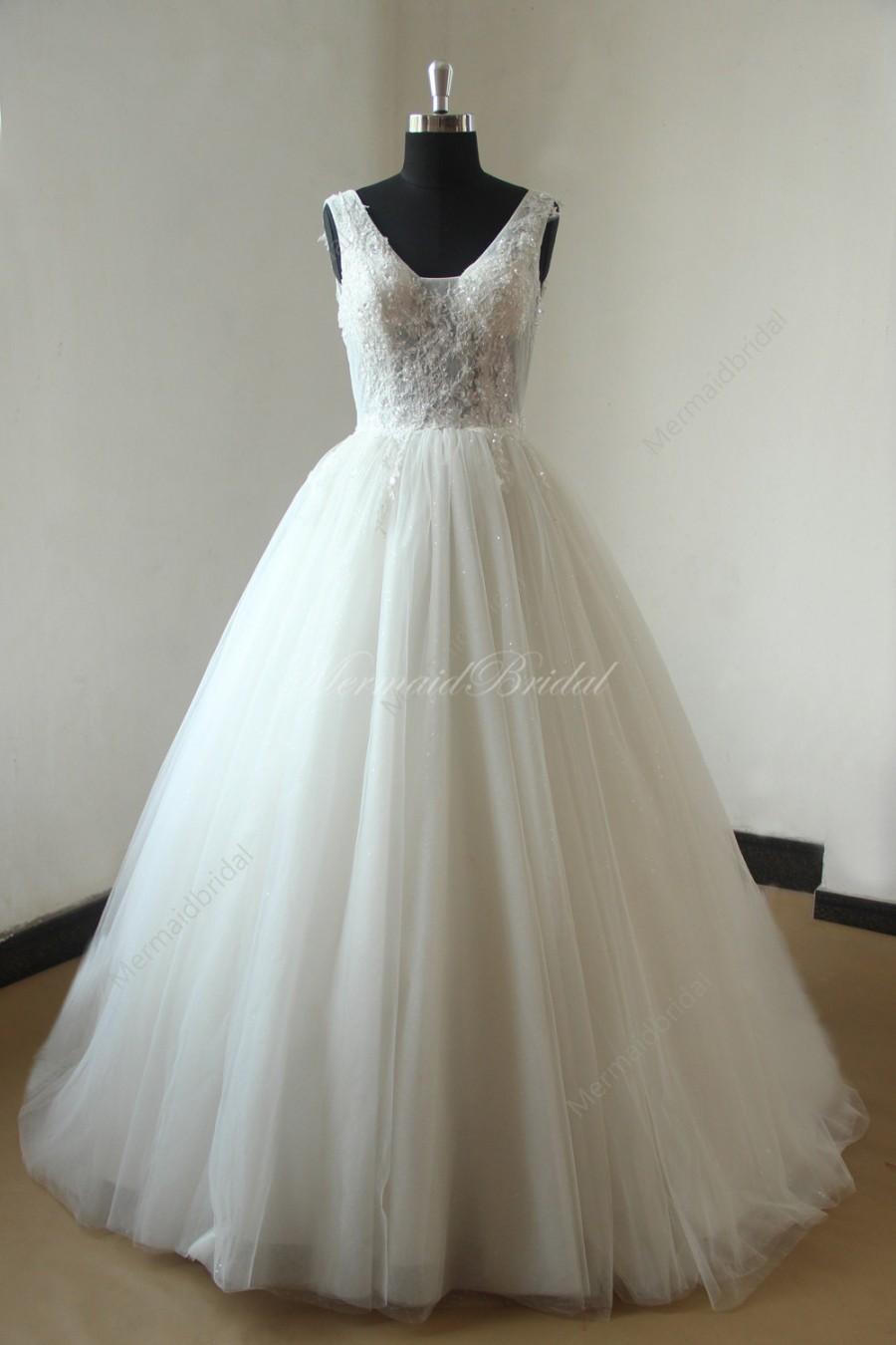 Hochzeit - Heavy beading ivory blingbling tulle ball gown lace wedding dress