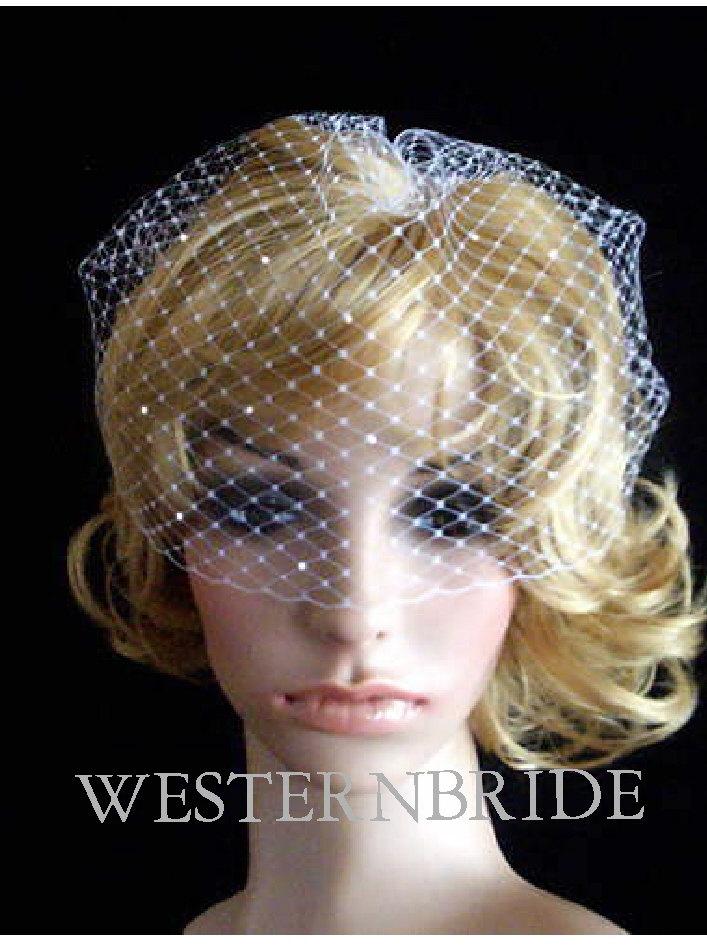 Mariage - Brides wedding veil PEARL ACCENT Pick of nose ivory Bridal Wedding Russian Net Birdcage Veil Wedding hair Accessory for tiara