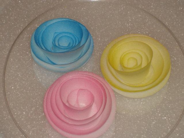 Hochzeit - Wafer Rice Paper Ribbon Rose Cake Toppers  for Cakes, Cookies, Cake Pops and Cupcake s