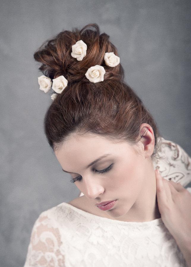 Hochzeit - Bridal hair pins. Wedding hair pins. Roses hair pins. Ivory hair pins. Ivory roses hair pins. Floral hair pins. Hair accessories MOD513