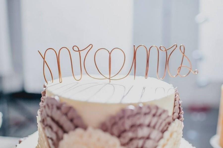 زفاف - Mr.& Mrs./Heart Cake Topper
