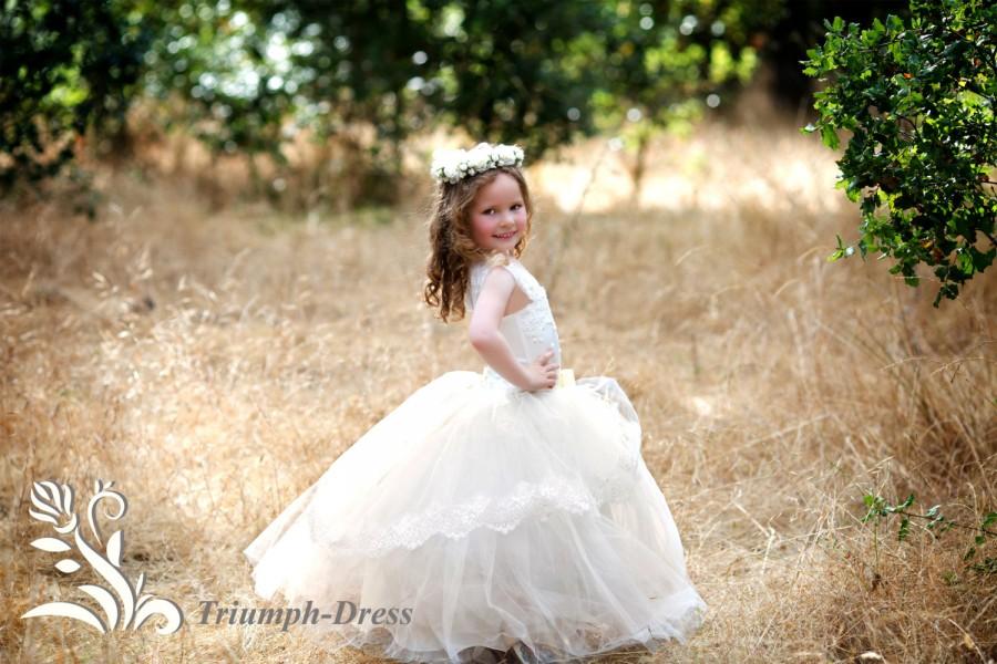 Mariage - Ivory Flower Girl Dress  / Ivory Lace / Ball Gown tutu Bridesmaid Girl Dress / Wedding Dress / Pageant Dress / Birthday Party Holiday Dress