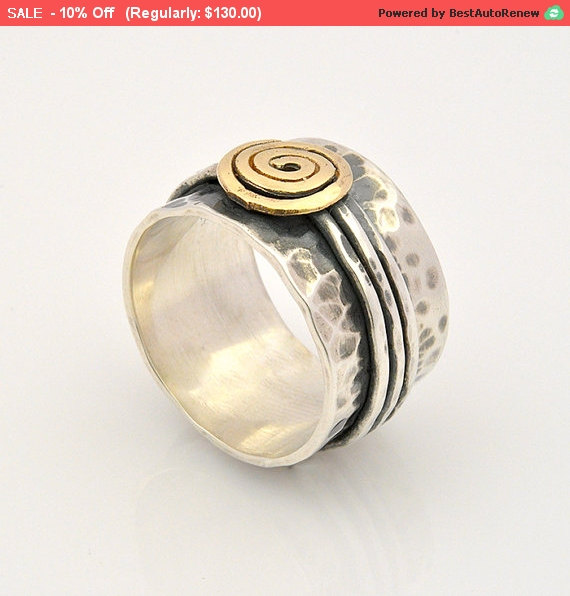 زفاف - Wide Alternative Wedding ring, Silver and Gold, 3 Rim Oxidized Hammered Band, Artisan Silver Ring, Grange Solstice Spiral Ring, Spiral Ring