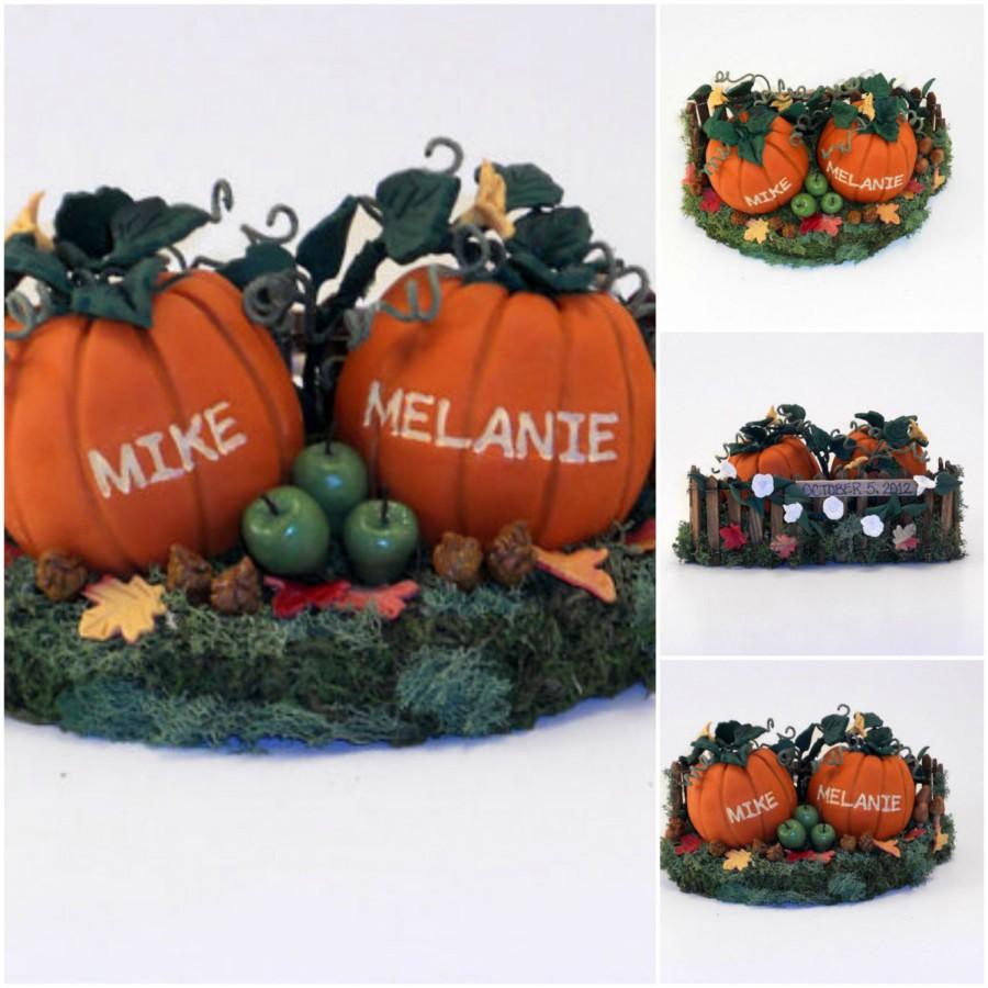Hochzeit - Custom Made Pumpkin Wedding Cake Topper Keepsake