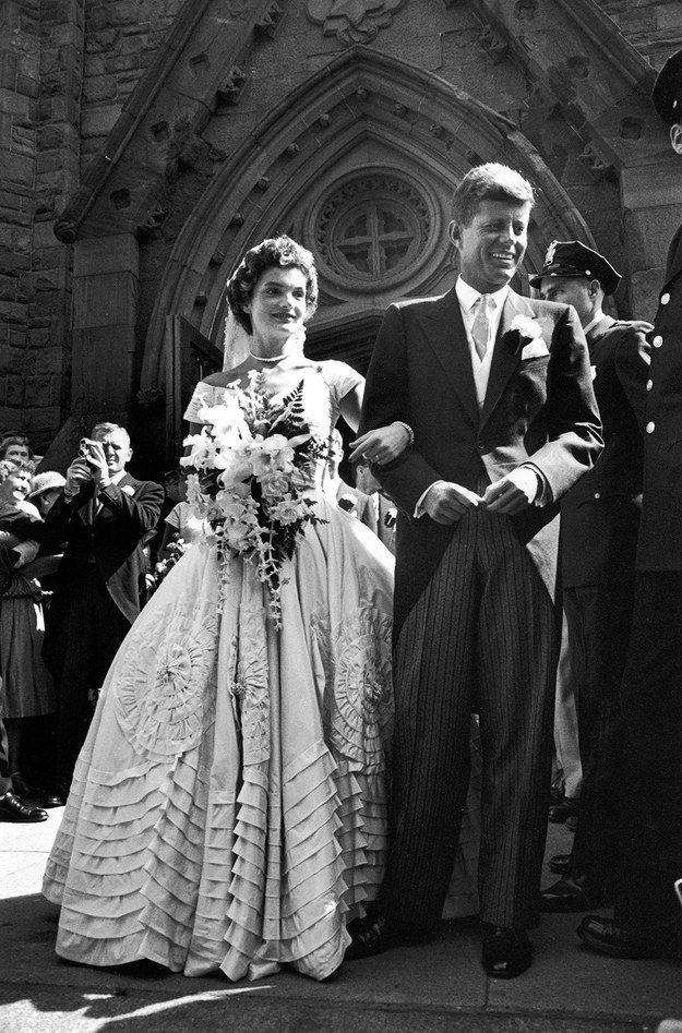 Mariage - 41 Insanely Cool Vintage Celebrity Wedding Photos