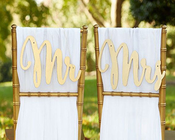 Hochzeit - Mr And Mrs Sign Bride Groom Signs Chair Signs Wedding Chair Sign Classic Gold Or Silver Wood Wedding Reception Chair Signs Set Wedding Signs