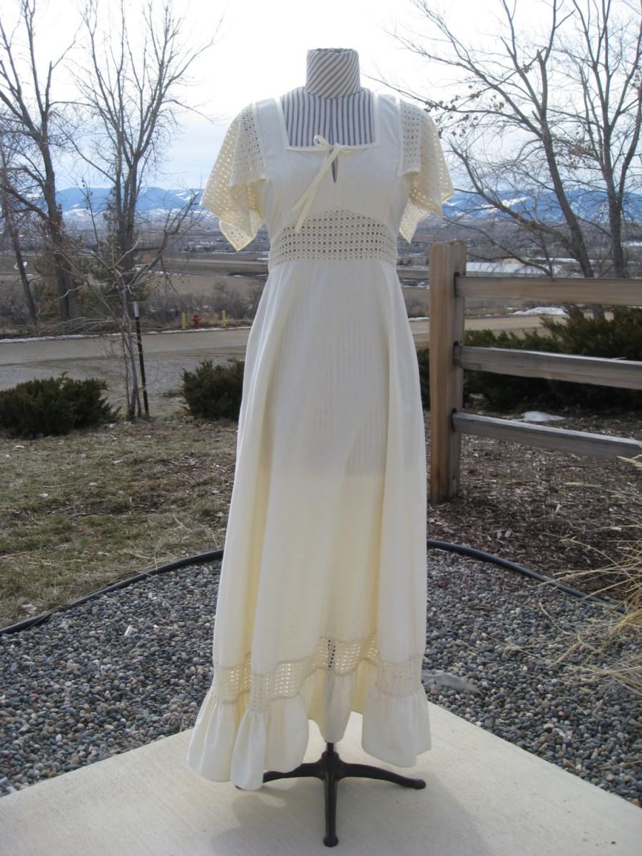 زفاف - 1970s Womens Ivory Cotton Muslin Maxi Dress With Cotton Lace And Ribbon  Boho / Prairie/ Edwardian Size XS/ Sonni Of San Fransico