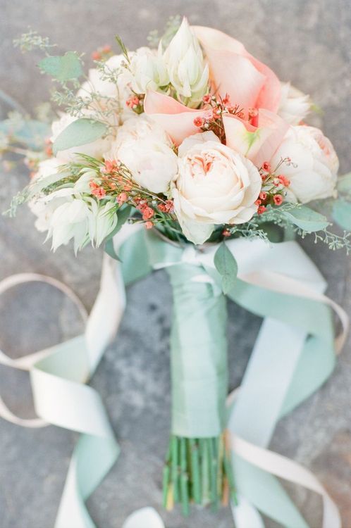 Hochzeit - Daily Wedding Flower Inspiration