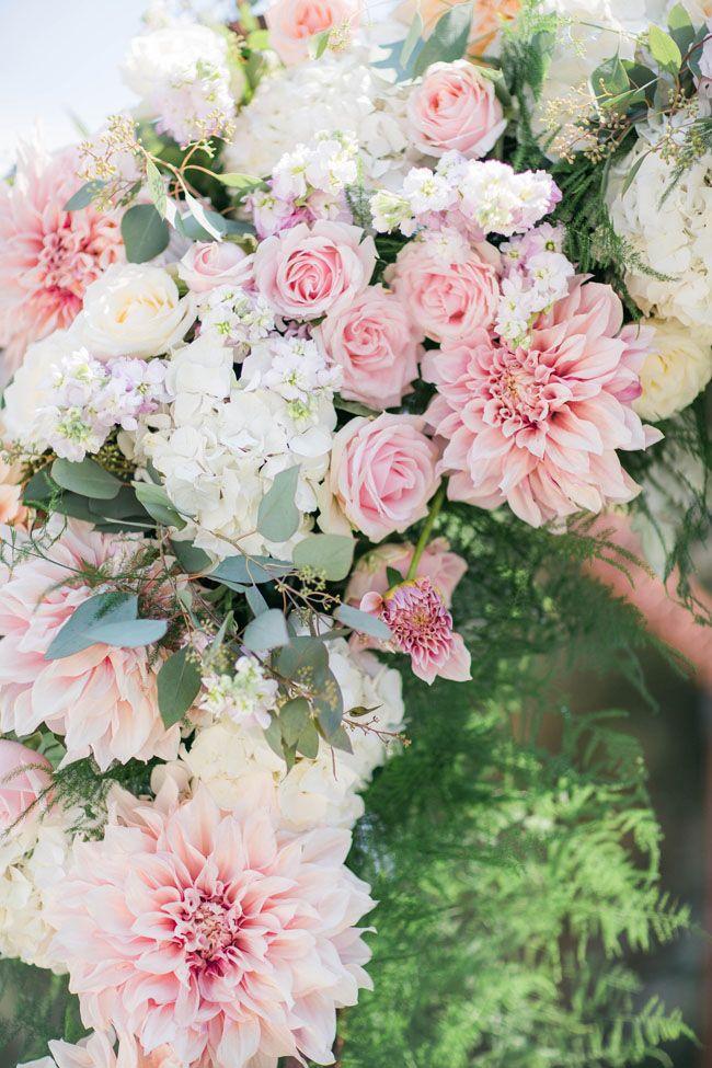 Hochzeit - A Real Wedding By Flora Organica, California