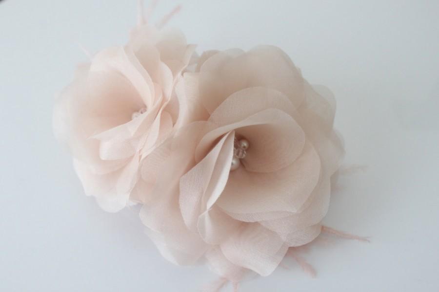 Mariage - Double Hair Flowers, Double Silk Flowers, Bridal Hair Flower, White, Ivory, Off White, Blush Pink-Style No. 540