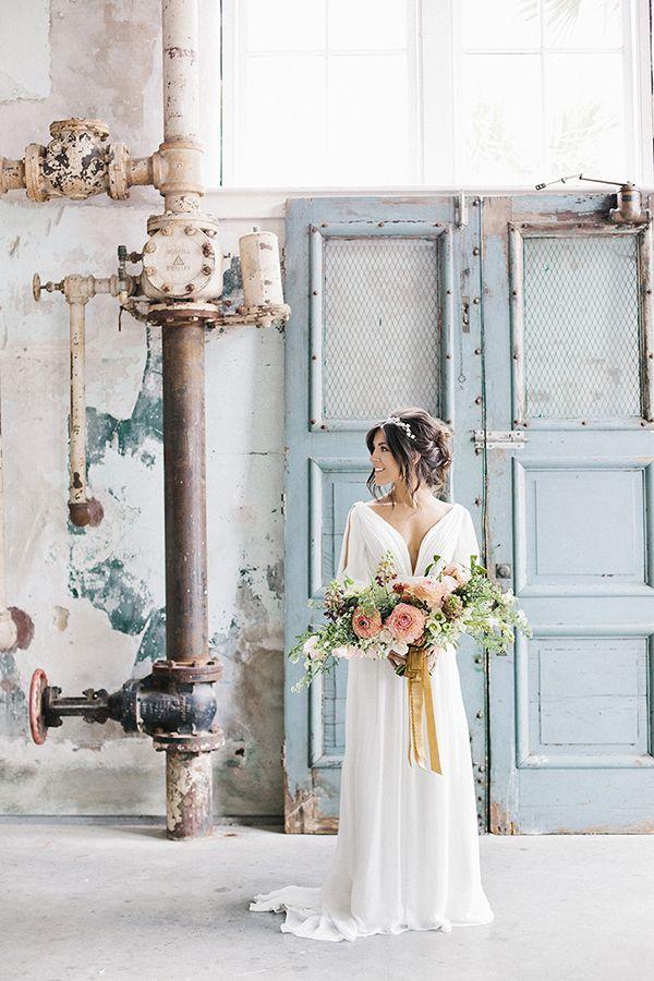 Mariage - Rustic Industrial Wedding Inspired By Fixer Upper On HGTV!