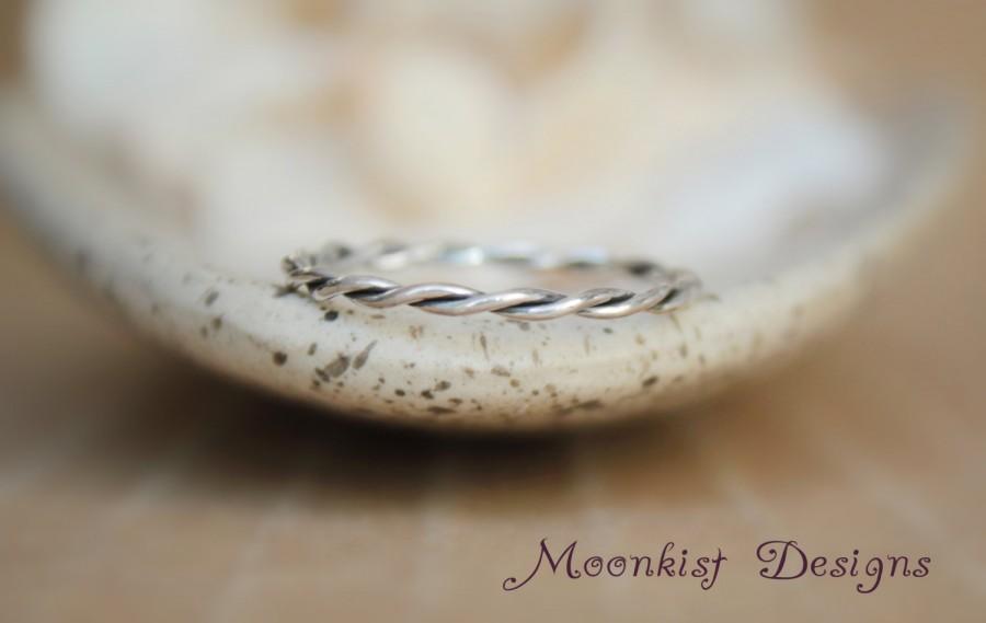 Свадьба - Hand Forged Twisted Wedding Band in Sterling - Silver Narrow Wire Eternity Wedding Band - Twisted Wire Accent Band - Twisted Stacking Ring