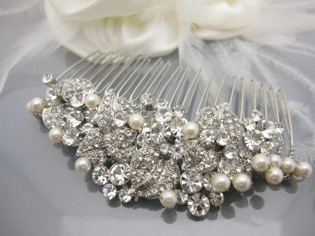 Mariage - Wedding Hair Accessories Wedding Decorative Combs Wedding Hair Jewelry bridal hair accessories bridal hair comb vintage Wedding comb pearl