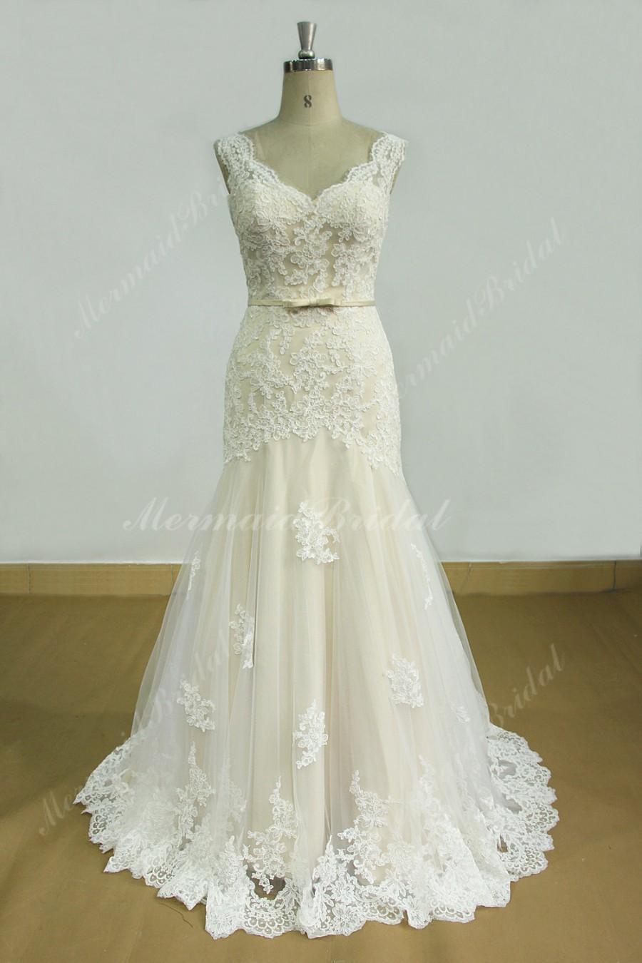 Hochzeit - Open back Fit and flare tulle lace wedding dress with scallop neckline and champagne lining