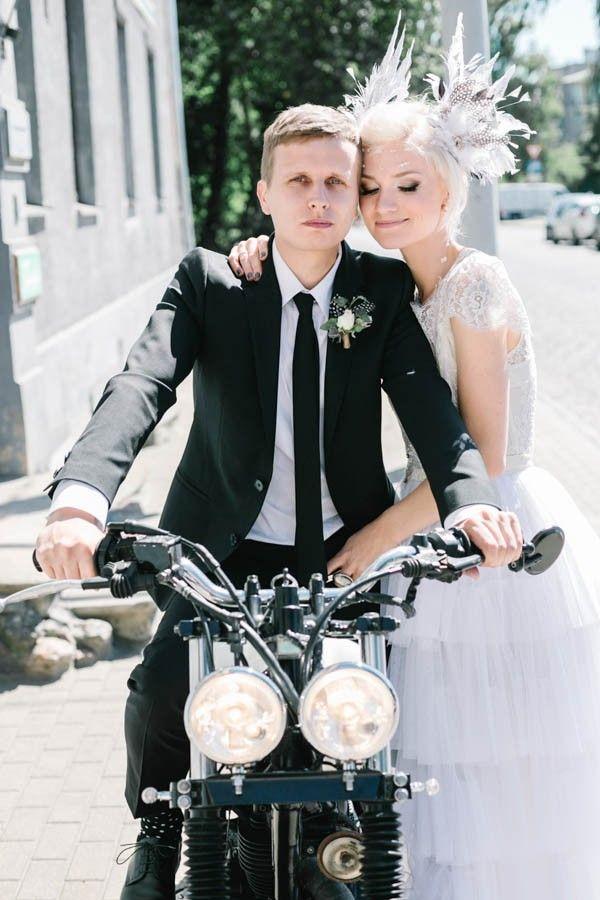 Hochzeit - This Insanely Chic DIY Wedding Will Have You Running To The Craft Store