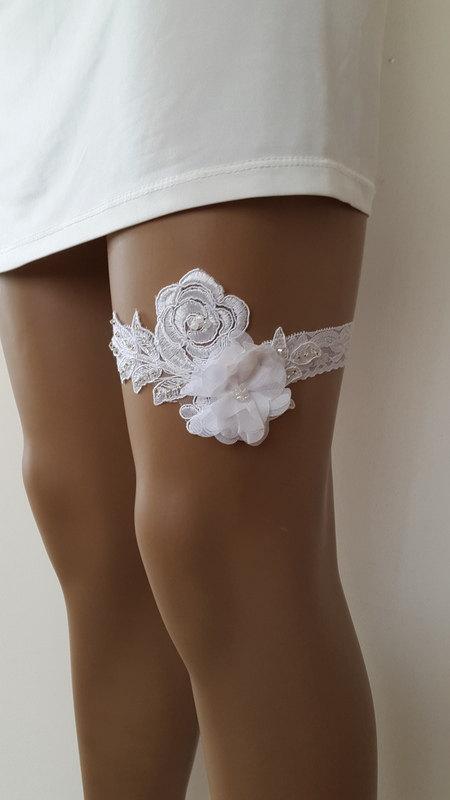 Hochzeit - garter, toss garters, white, lace, wedding garters, bridal accessores, garter suspander, free shipping!