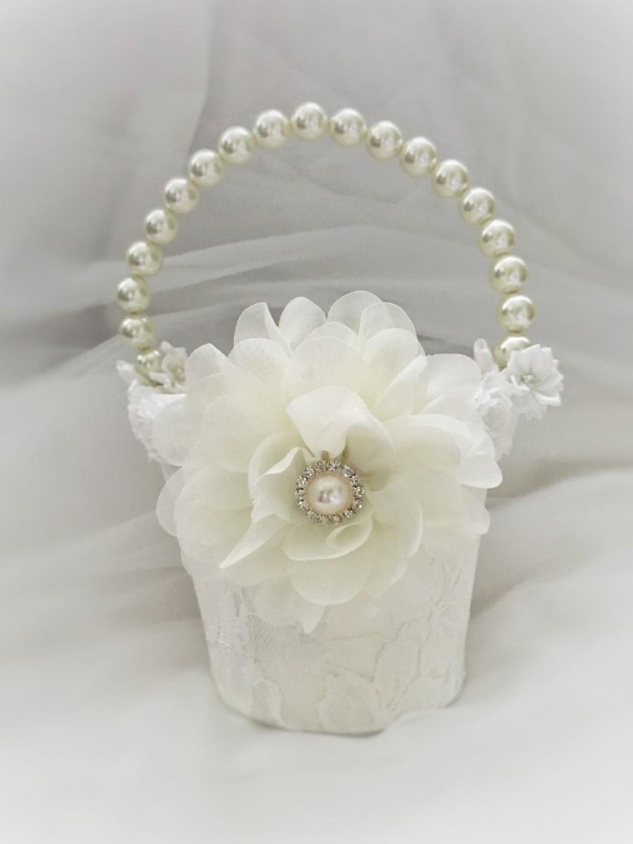 Hochzeit - Flower girl basket, Flower girl basket ivory,white, Pearlhandle flower girl basket, Ring bearer pillow ivory, white