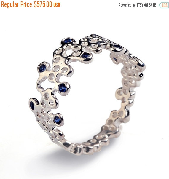 Hochzeit - ON SALE - LACE Ring, White Gold Blue Sapphire Wedding Band, Dainty Gold Ring, White Gold Sapphire Ring, White Gold Blue Sapphire Band