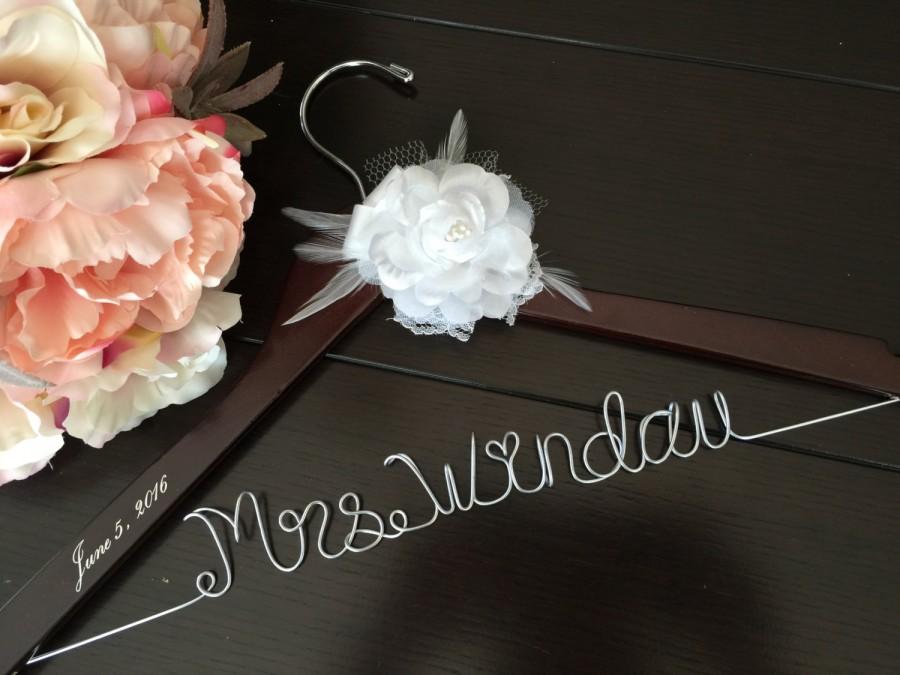 Mariage - Wedding hanger, custom wire hanger, bridal hanger, bride gift, bridesmaids gift, custom made hanger