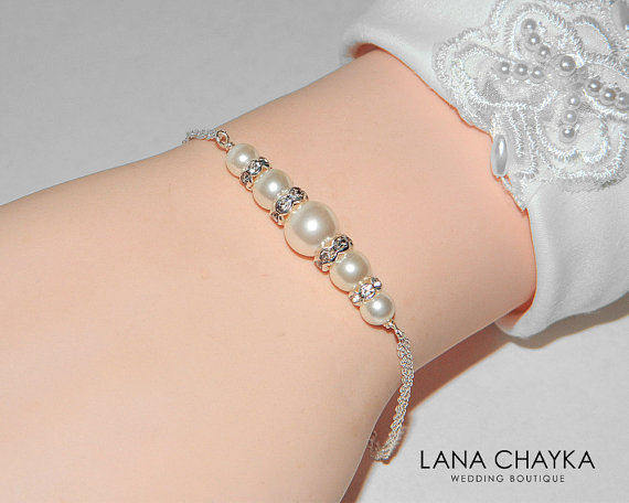 Mariage - Bridal Pearl Bracelet Pearl Wedding Bracelet Swarovski Pearl Bracelet Pearl Chain Delicate Bridal Bracelet Wedding Jewelry Bridal Jewelry