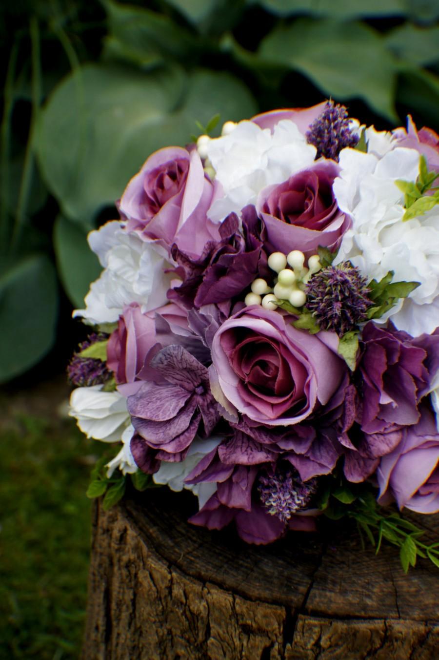 Свадьба - READY TO SHIP Roses Bridal Bouquet, Silk Wedding Flowers, Lavender Bouquet, Purple bouquet, Vintage Wedding, Wedding Bride