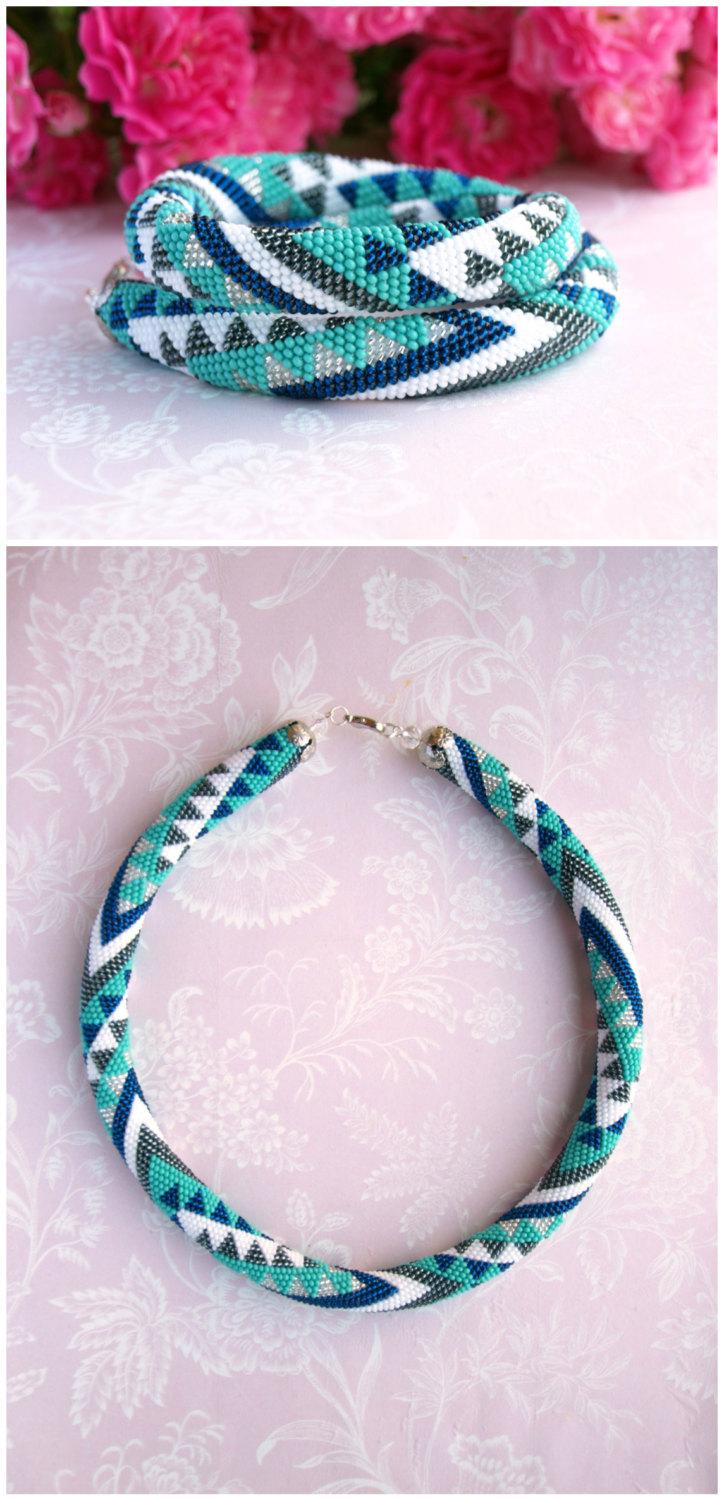زفاف - Triangle necklace Seed bead necklace Casual style Geometric necklace Bead crochet rope Colorful necklace Beaded jewelry Elegant necklace