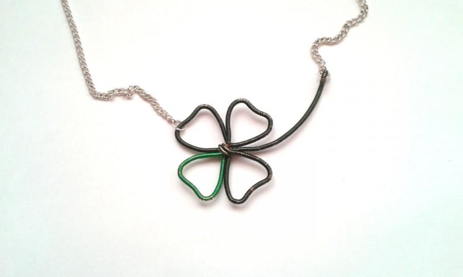 Mariage - Four Leaf Clover Necklace, Wire Wrapped Four Leaf Clover, Green Clover Pendant, Shamrock Necklace, Good Luck Necklace, Irish Clover Necklace