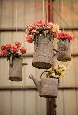 Wedding - 18 Awesome Rustic Country Wedding Ideas To Use Watering Cans