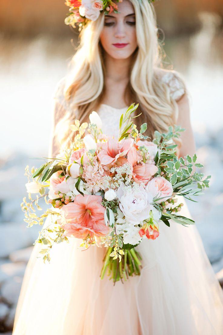 Mariage - Gold and Peach Bouquet