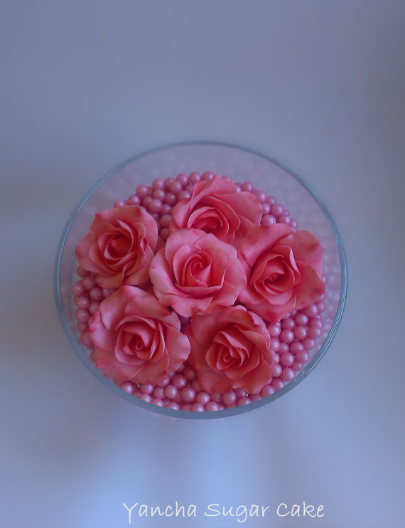Mariage - Gumpaste Edible Roses 12 pcs, Fondant flowers, Cupcake toppers, Wedding, Bridal shower, Cake topper, Christening, Wedding cake, Baptism