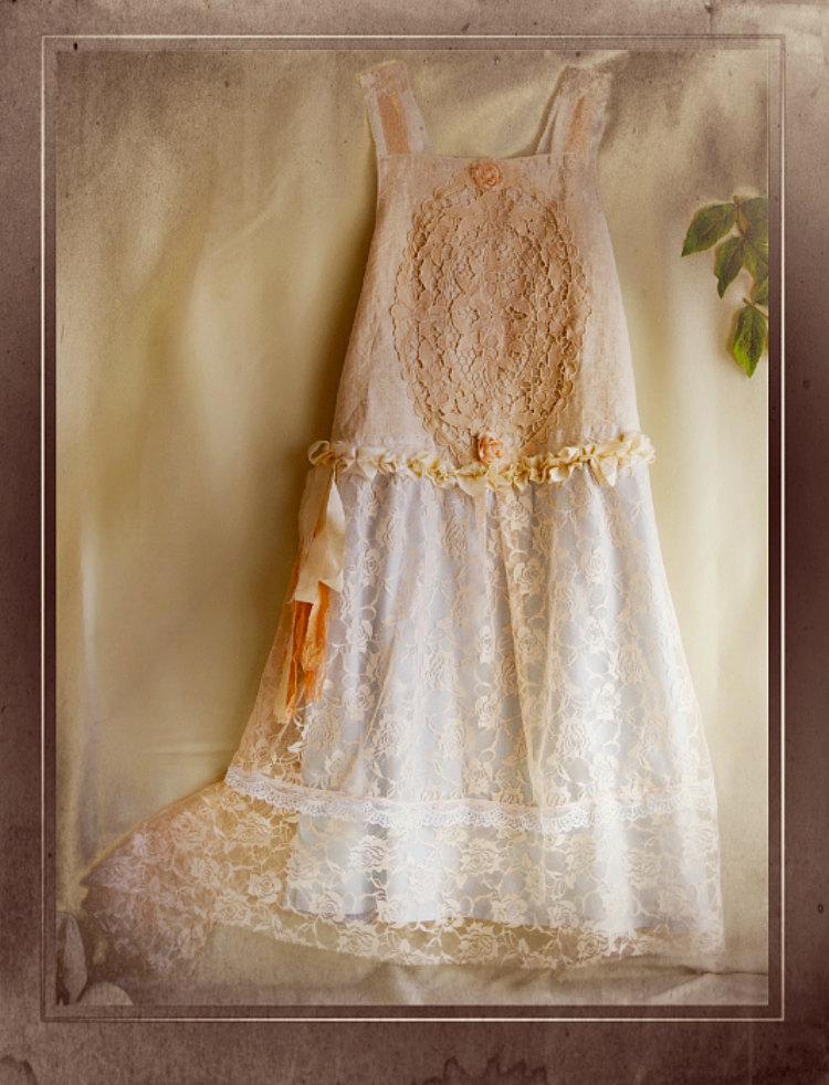 Свадьба - Blue and grey rustic wedding dress in linen and lace. Vintage lace wedding dress. Bohemian wedding. Size Medium