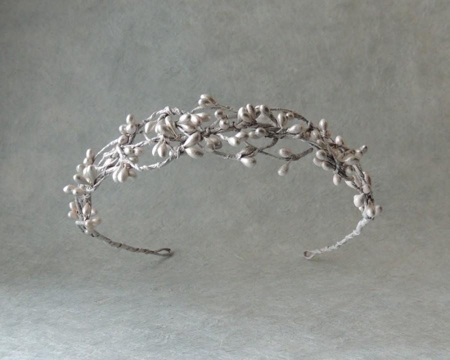 Hochzeit - Silver Hair Wreath, Woodland Vine Tiara, Wedding Hair Accessories, Bridal Hair Wreath, Bohemian Crown Wreath, Boho Chic Crown, Vine Crown