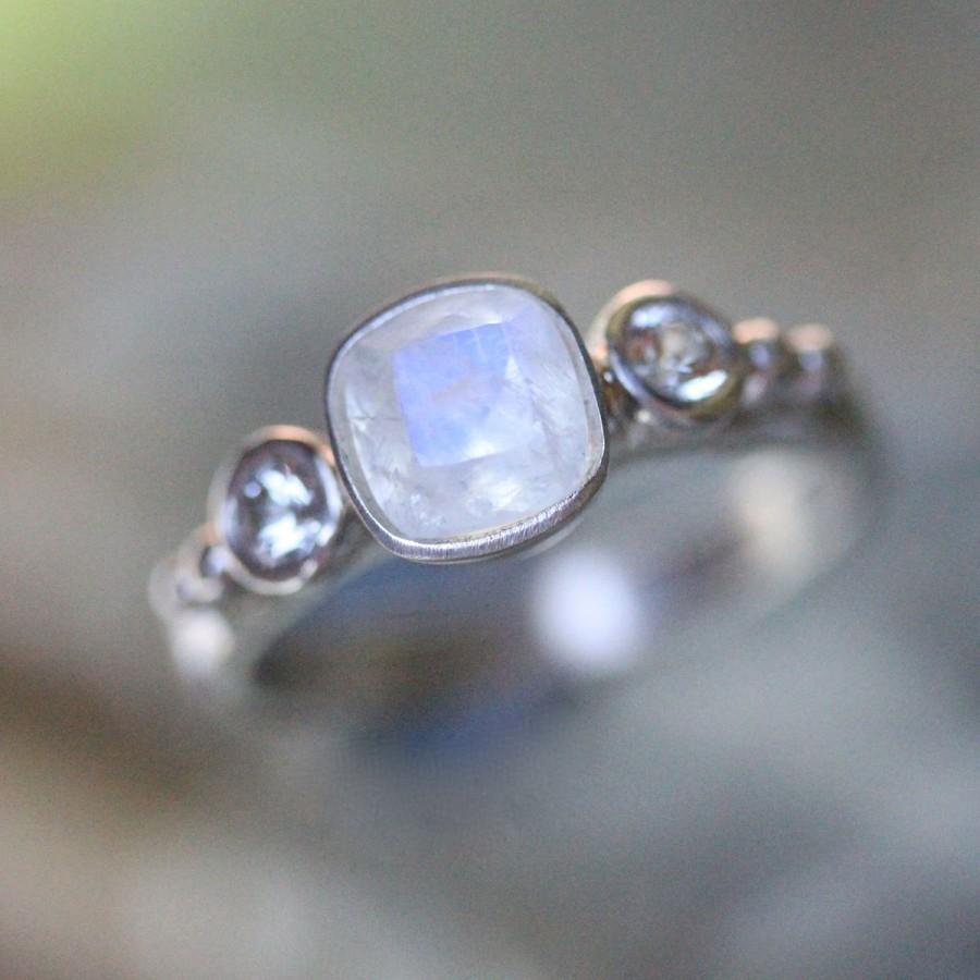 زفاف - Rainbow Moonstone And White Sapphire Sterling Silver Ring, Gemstone Ring, Three Stones Ring, Engagement Ring, Stacking Ring -Made To Order