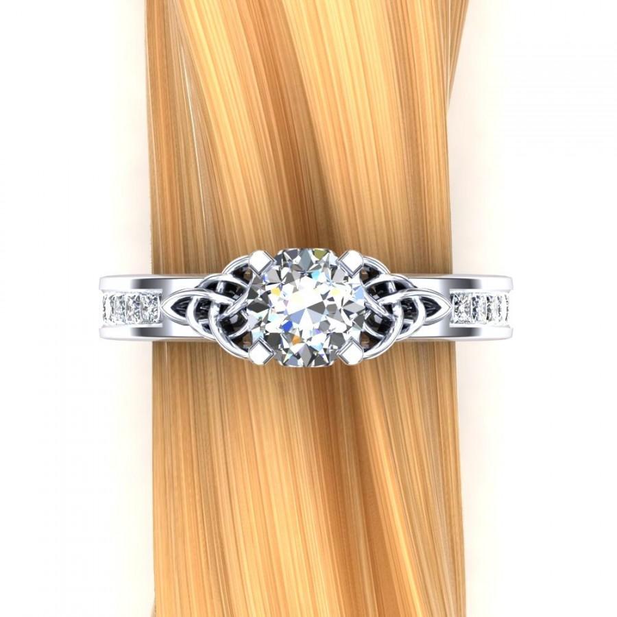 زفاف - Diamond Celtic Knot Engagement Ring, 1ct with Diamond and Emerald Accents