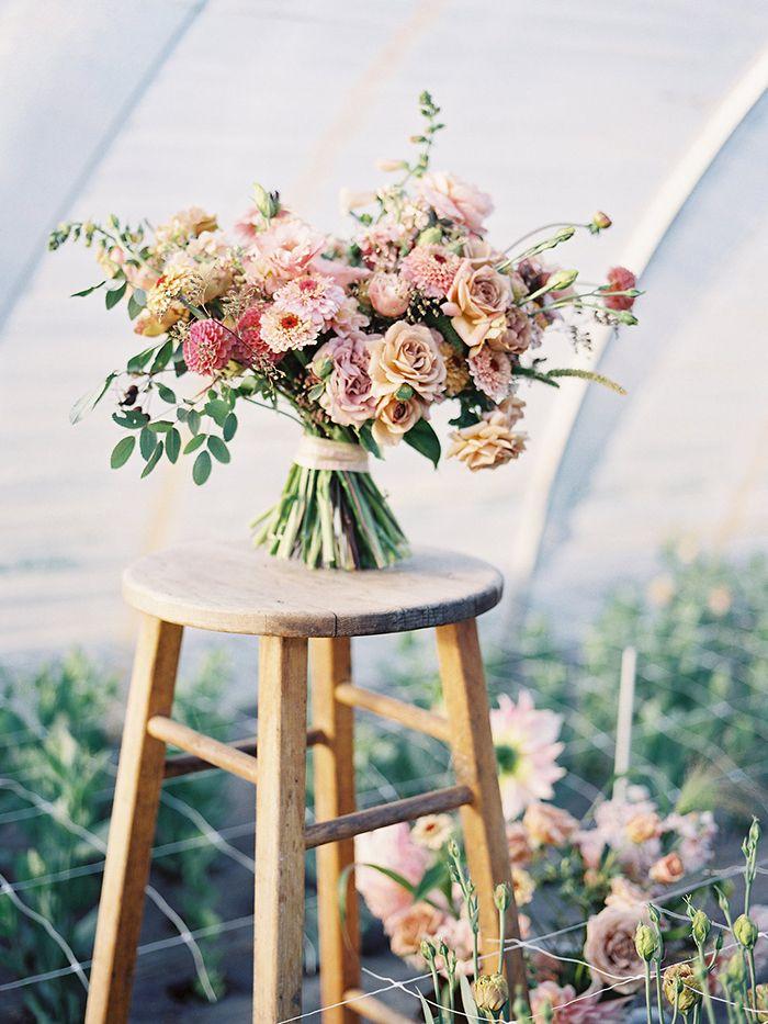 Свадьба - DIY Garden Inspired Wedding Bouquet