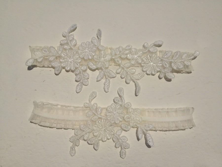Свадьба - Bridal lace garter set, wedding garters