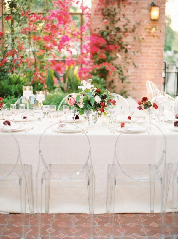 Hochzeit - Have You Ever Seen Ghost Chairs Look Prettier?
