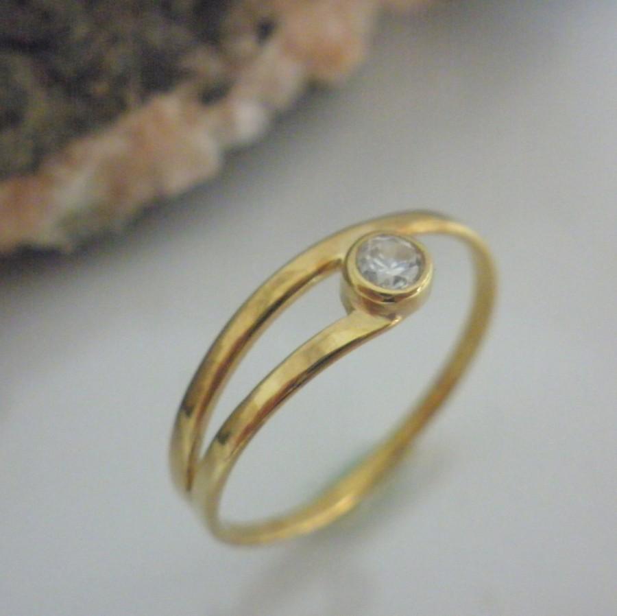 Свадьба - Diamond Engagement Ring  yellow gold 14k solid gold dainty diamond ring