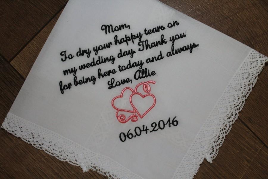 Свадьба - Mother of bride gift -  embroidered wedding handkerchief - to dry your tears - wedding gift for parent - personalized hankerchief
