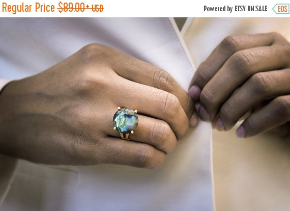 زفاف - SUMMER SALE - Labradorite ring,gemstone ring,cocktail ring,prong ring,stone ring,round ring,gold ring