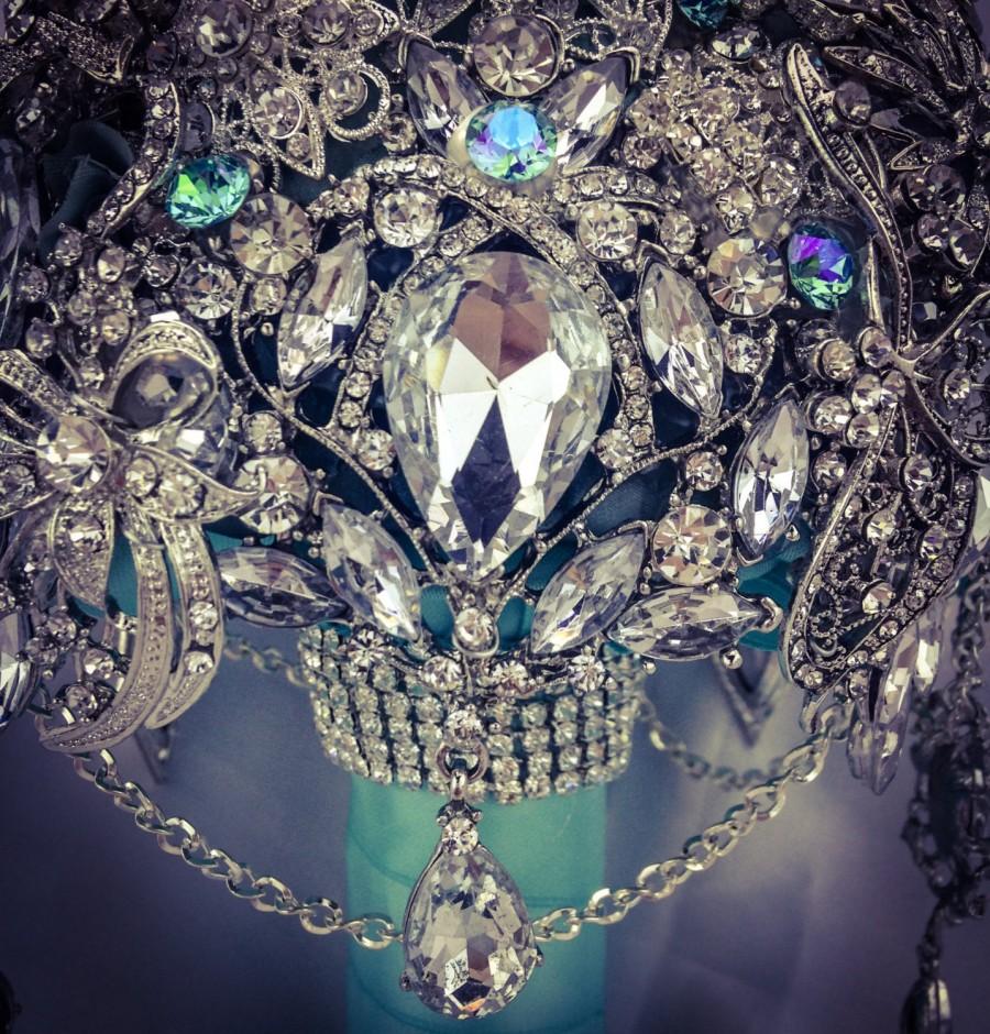 Свадьба - Vintage Teal Aqua Mint Blue Silver Brooch Bouquet. Deposit on Great Gatsby Jeweled Crystal Bling broach Bouquet with draping jewelry.