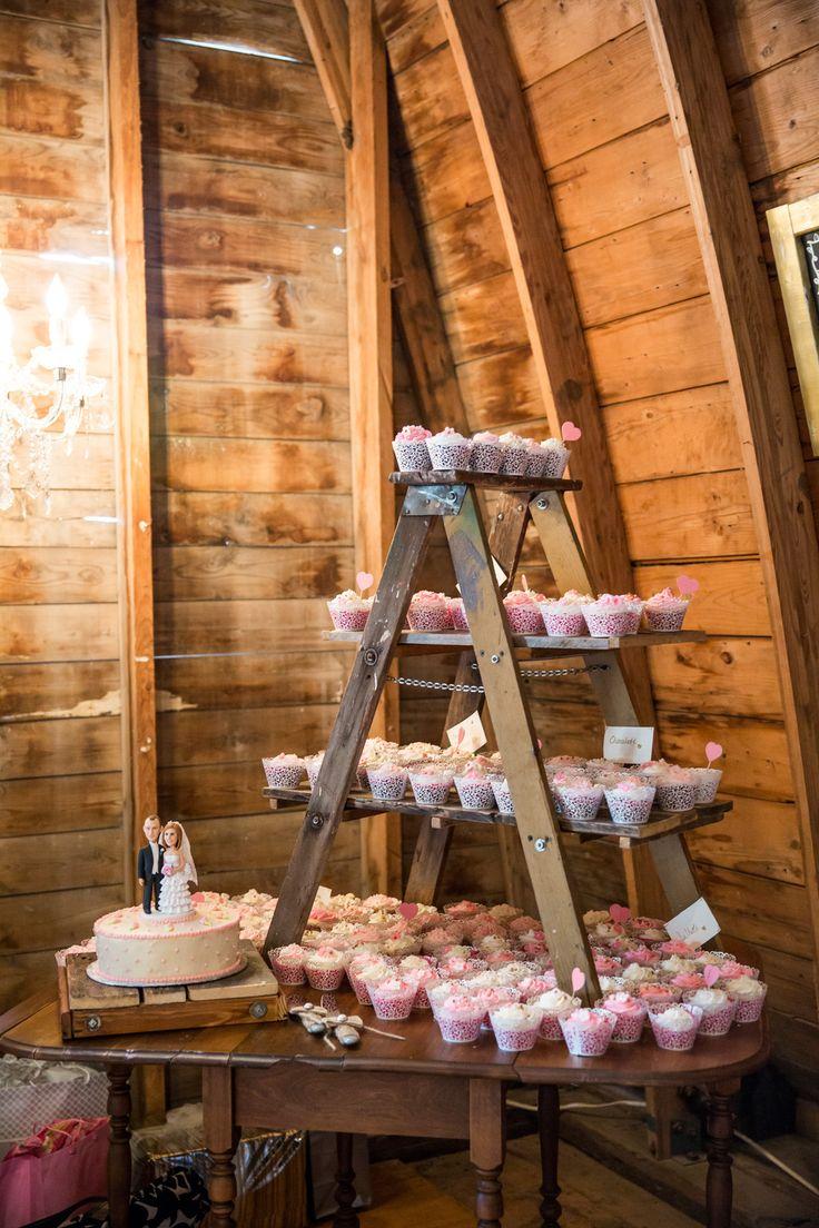 زفاف - Rustic Wooden Ladder Cupcake Table Display