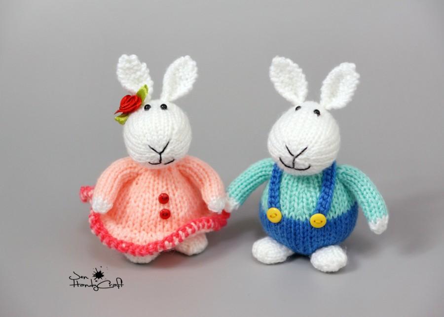 Mariage - CIJ SALE Bunny couple gift Plush bunny rabbit White bunny rabbit pair Hand knit bunny Stuffed bunny Wedding gift Plush rabbit Stuffed animal